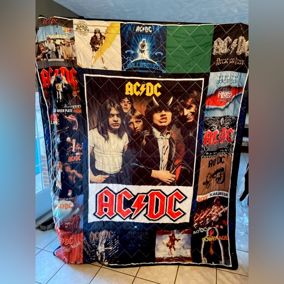 AC/DC queen/full blanket/quilt - Picture 1 of 1